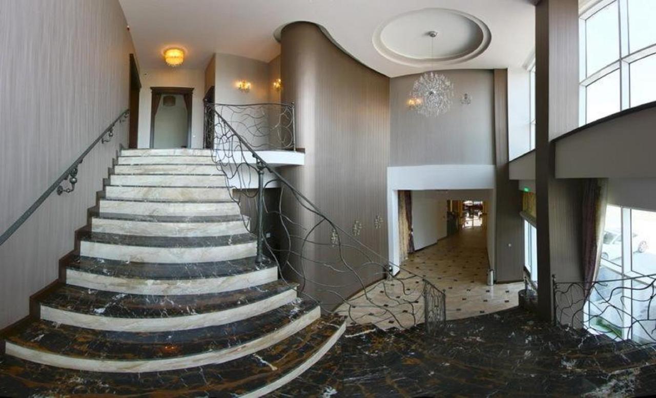 Hotel Select Sibiu Exterior photo