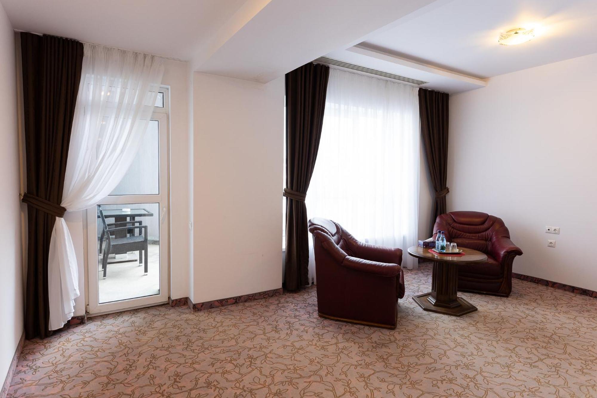 Hotel Select Sibiu Exterior photo