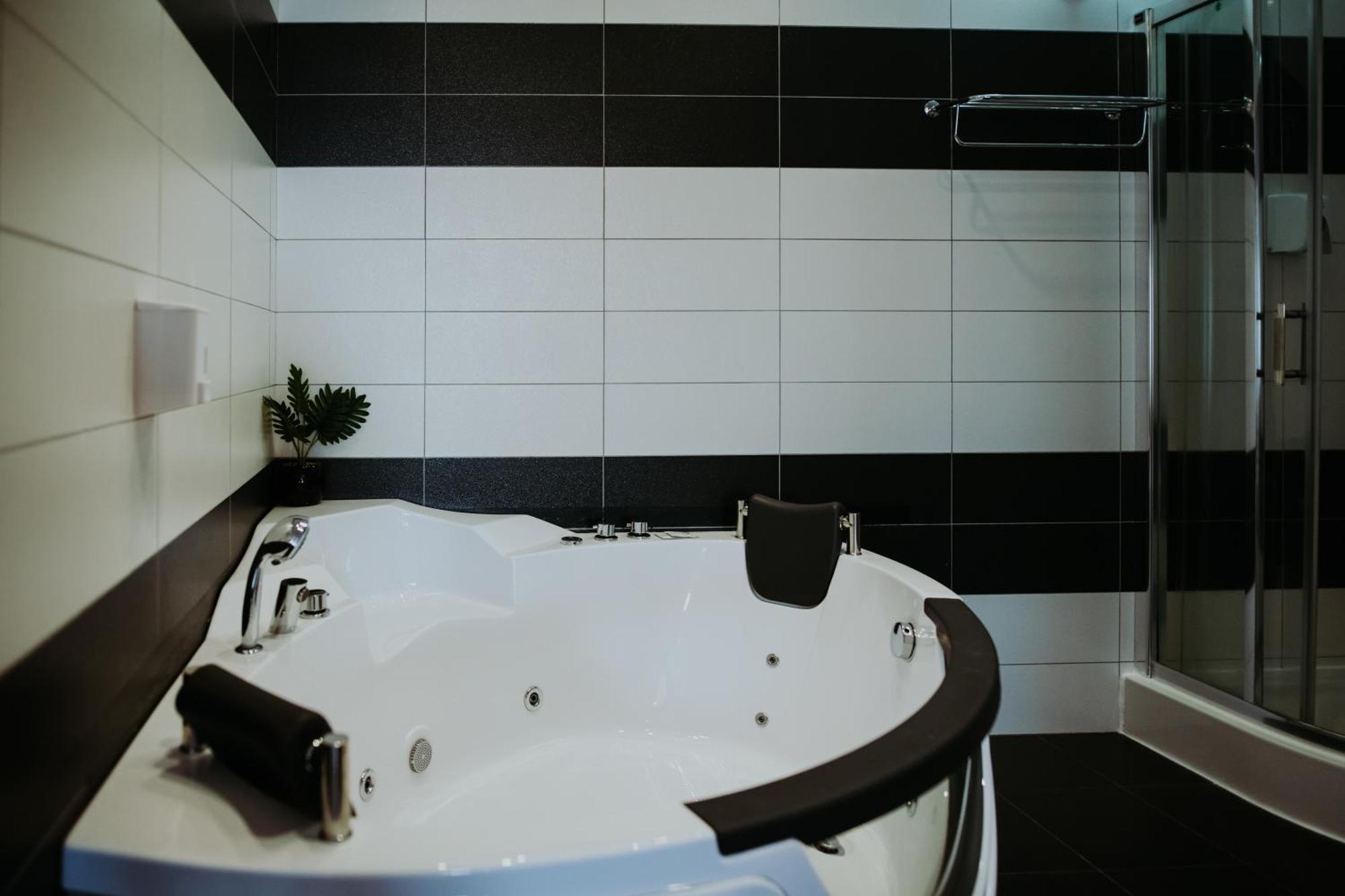 Hotel Select Sibiu Exterior photo